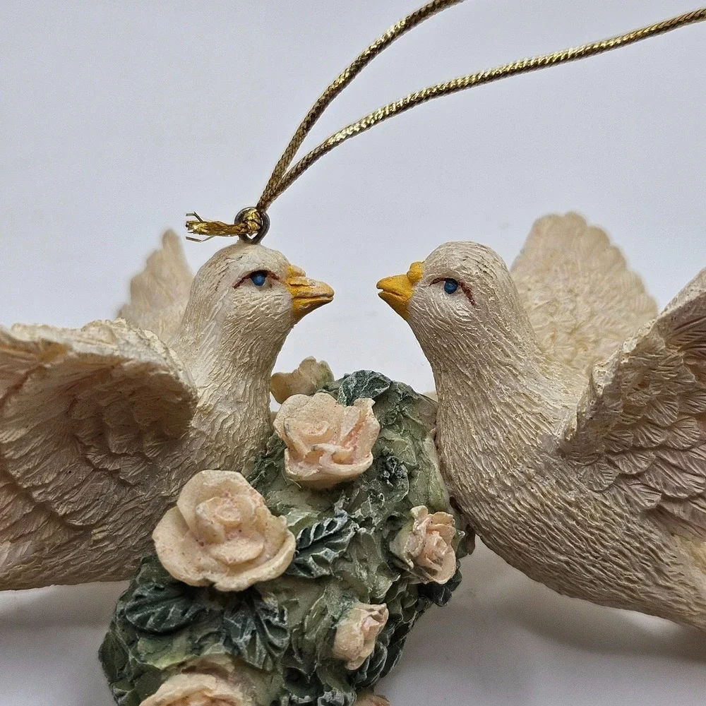 Vintage Dove Love Birds Ornament Figurine Floral Bouquet‎ Resin Wedding Decor